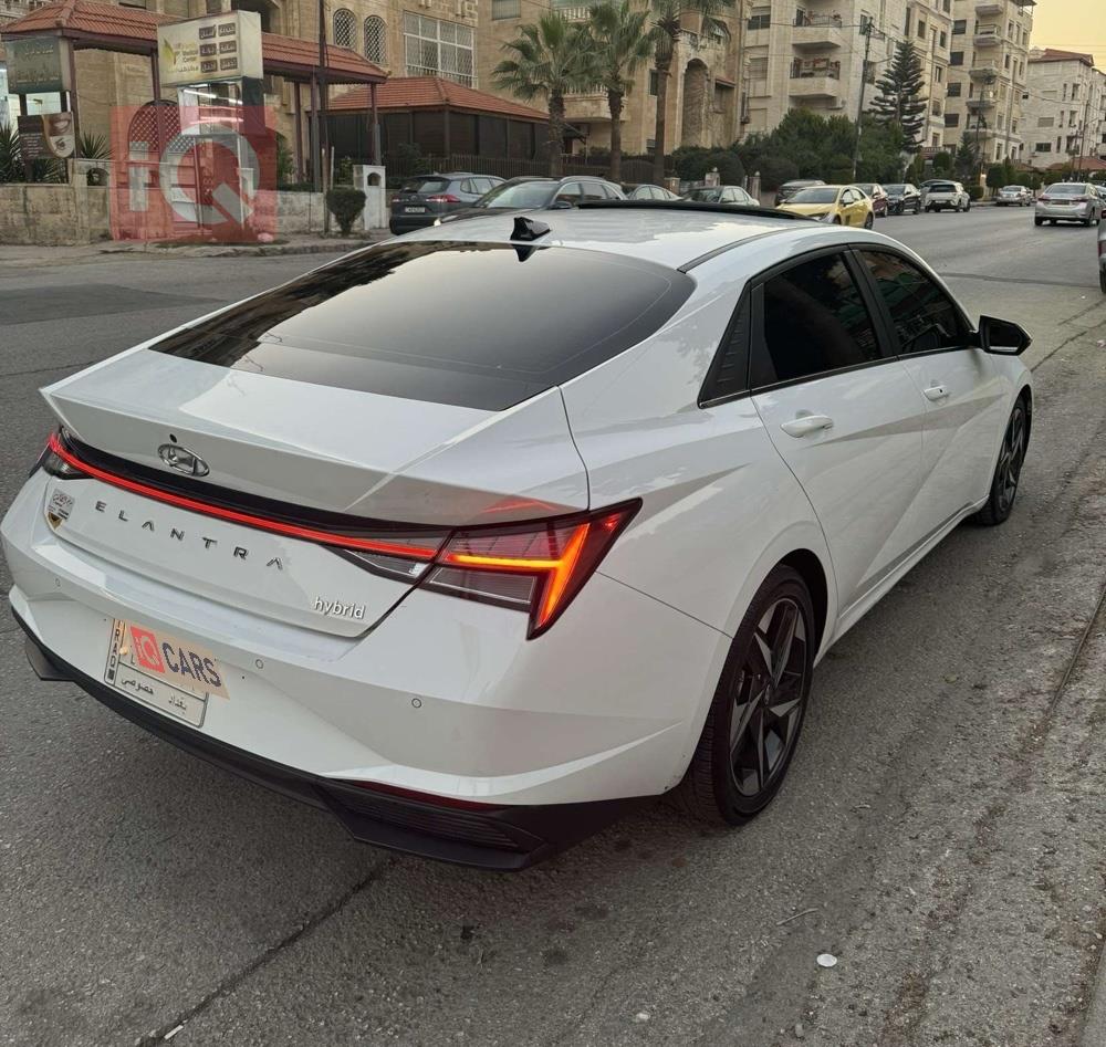 هیۆندای ئەلەنترا